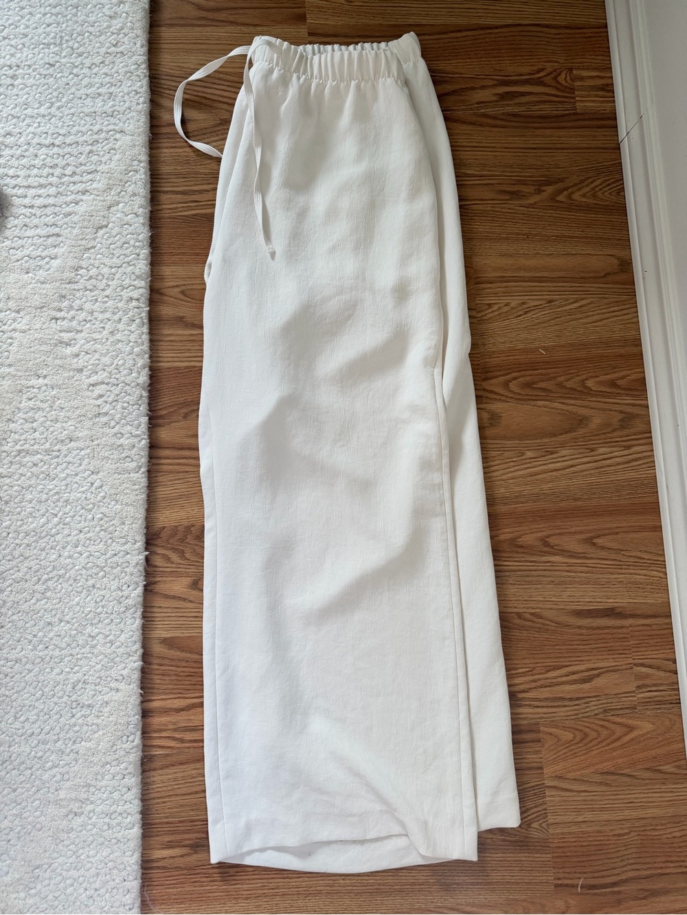 Aritzia White Wide-Leg Lodge Pant – Crepeette™ short length - Picture 2 of 3